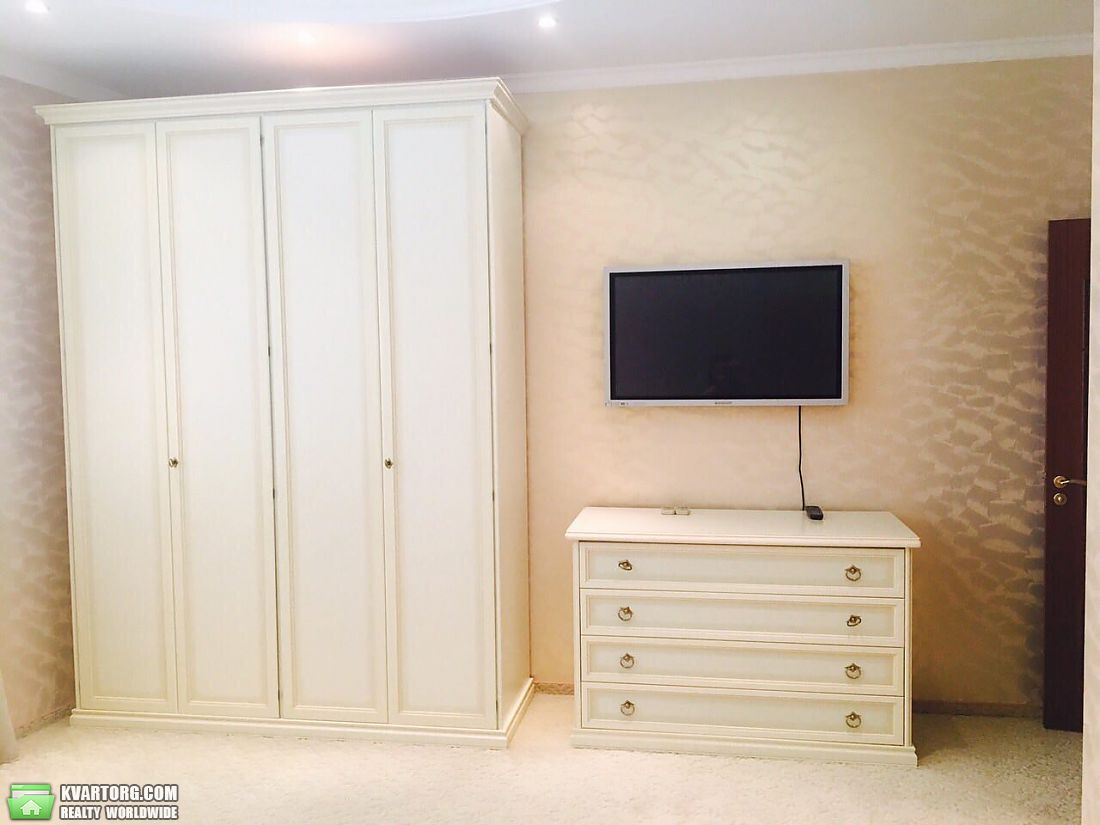 Rent out 4-room apartment. Киев,  Старонаводницкая — photo 6