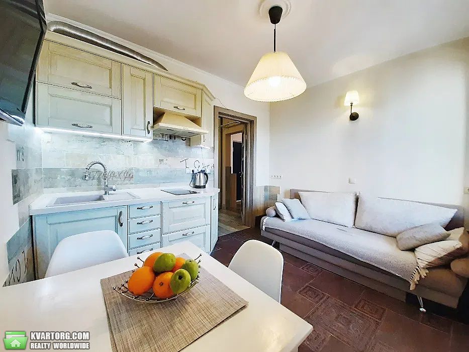 Sell 1-room apartment. Киев,  Эрнста — photo 1