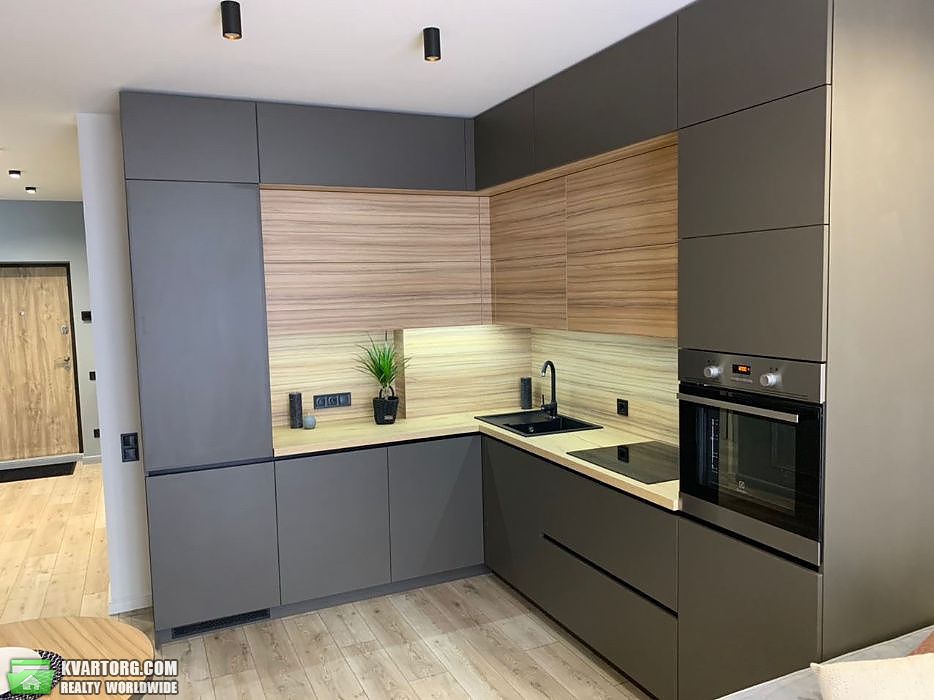 Sell 2-room apartment. Киев, Набережно-Рыбальская — photo 1
