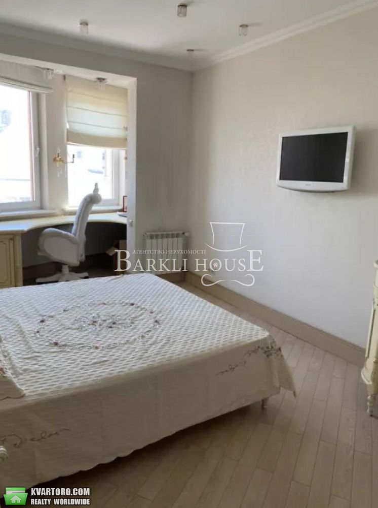 Rent out 2-room apartment. Киев,  Шота Руставели — photo 4
