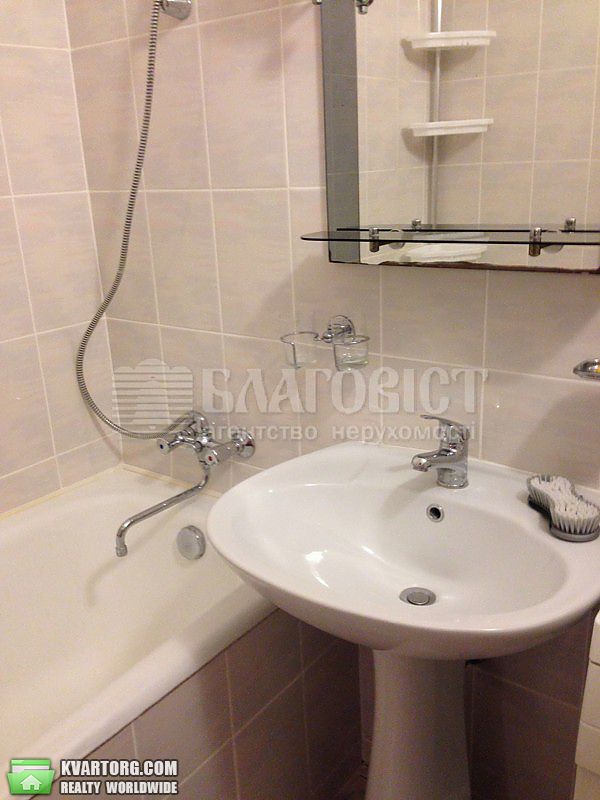Rent out 3-room apartment. Киев,  Драгомирова — photo 5