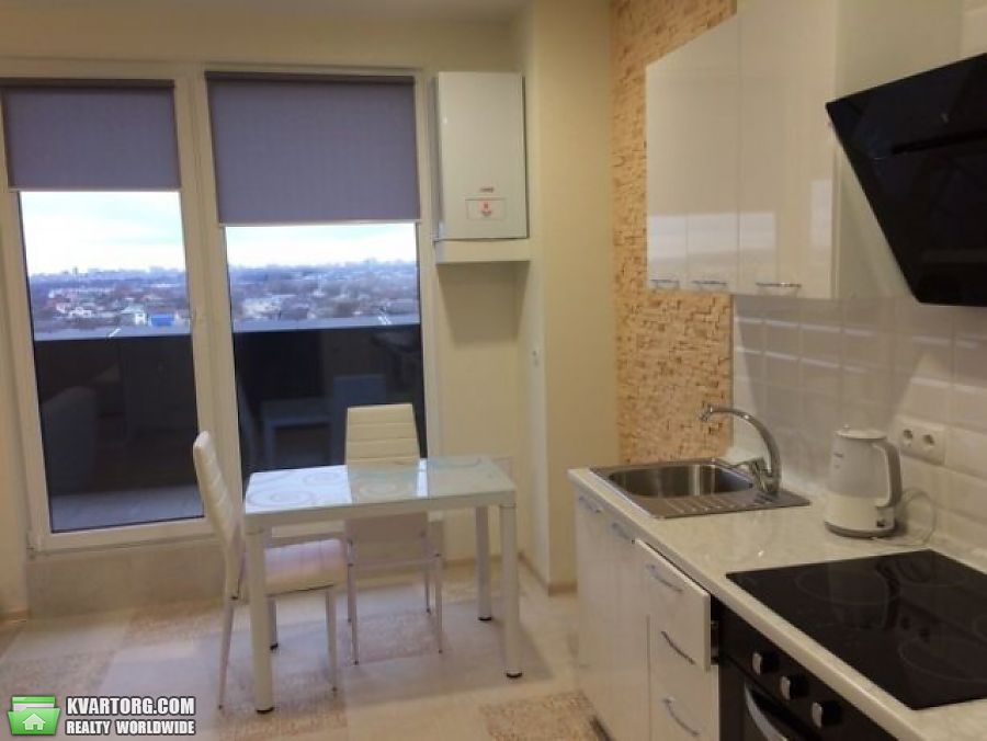 Rent out 2-room apartment. Киев,  Волошковая — photo 6
