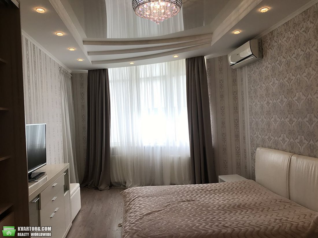 Rent out 2-room apartment. Киев, Механизаторов Шаповала — photo 3