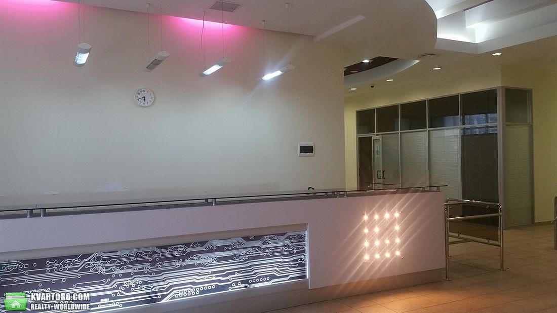 Rent out office. Киев,  Сурикова — photo 1