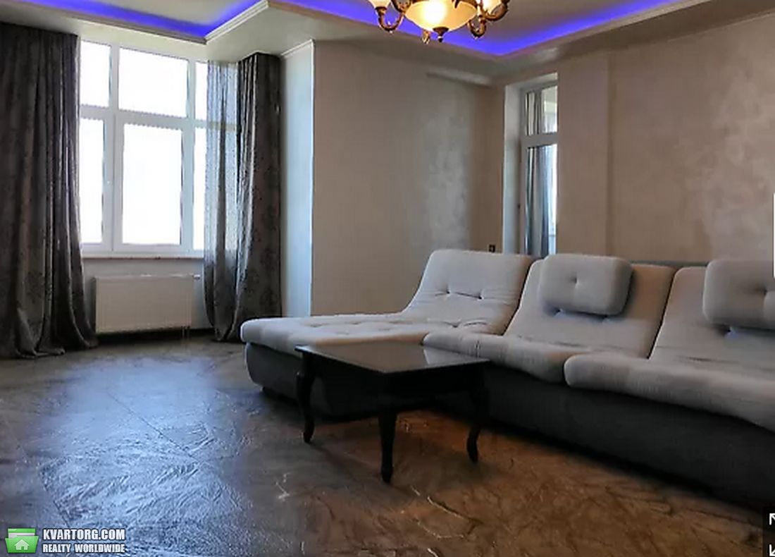 Rent out 3-room apartment. Киев,  Соломенская — photo 2