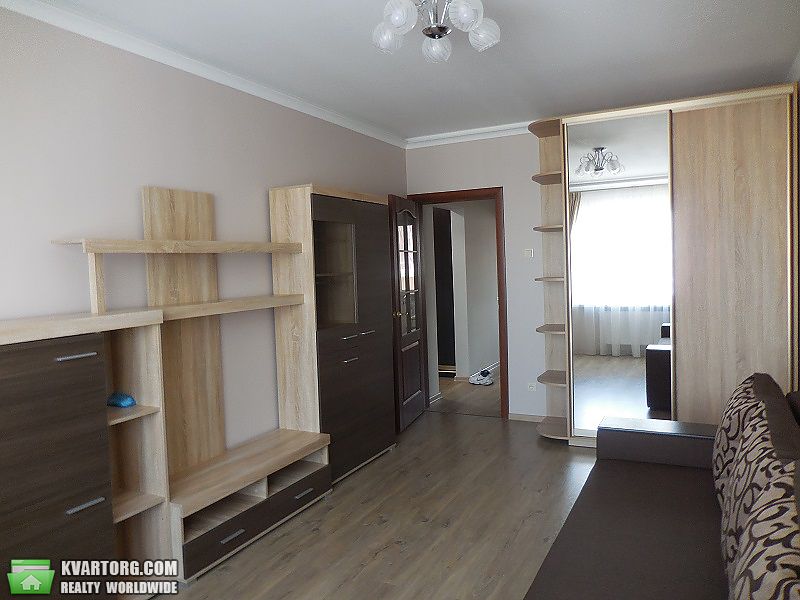 Rent out 1-room apartment. Киев,  Чавдар — photo 2