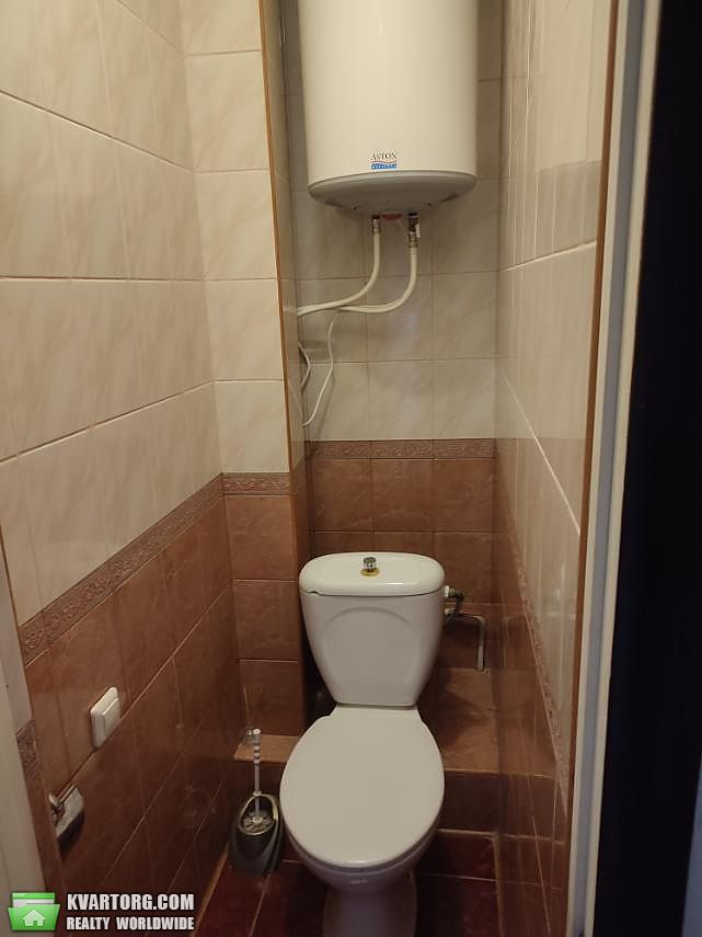 Rent out 2-room apartment. Киев,  Калачаевская — photo 6