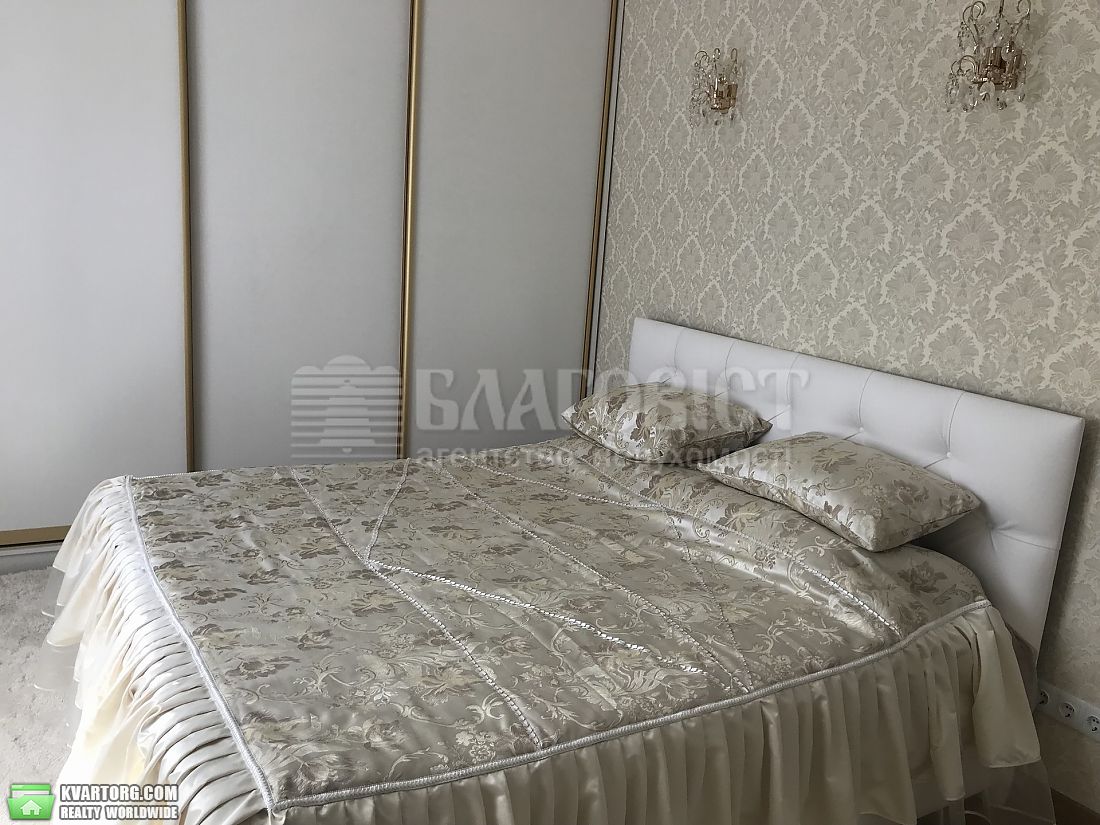 Rent out 3-room apartment. Киев,  Барбюса — photo 4