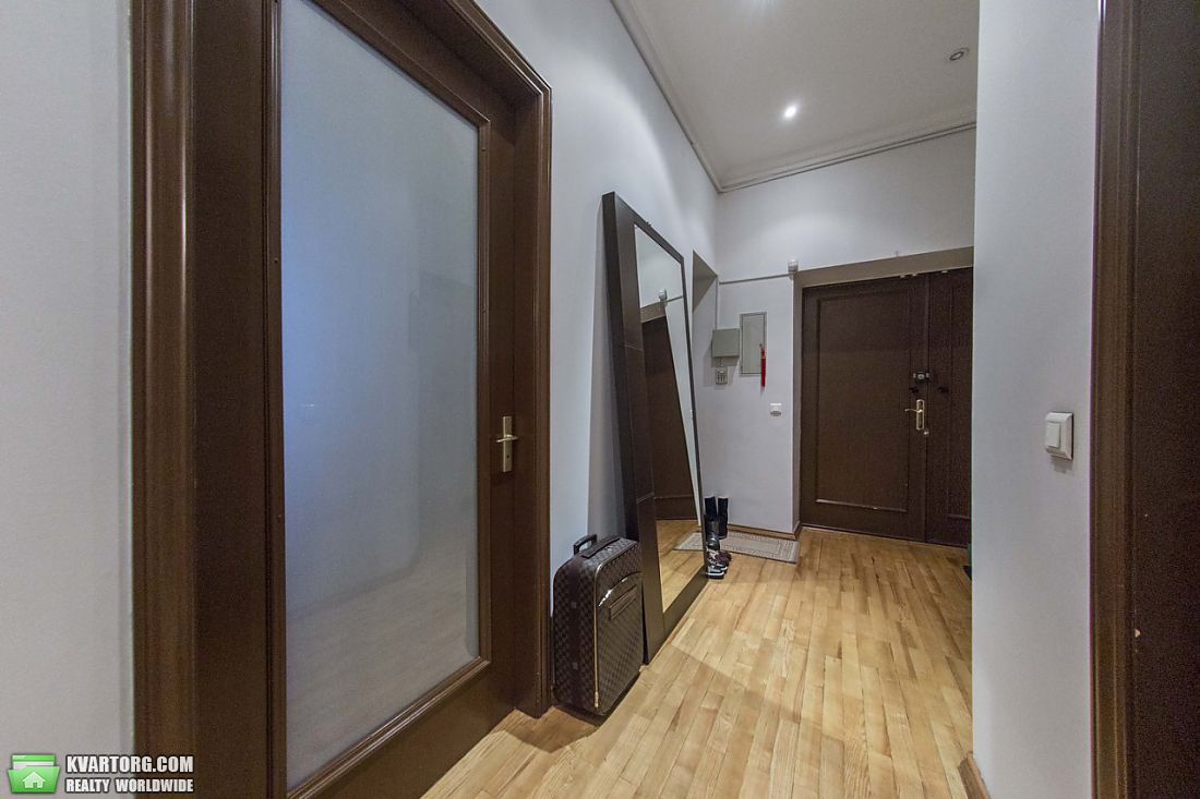 Rent out 3-room apartment. Киев,  Пушкинская — photo 3