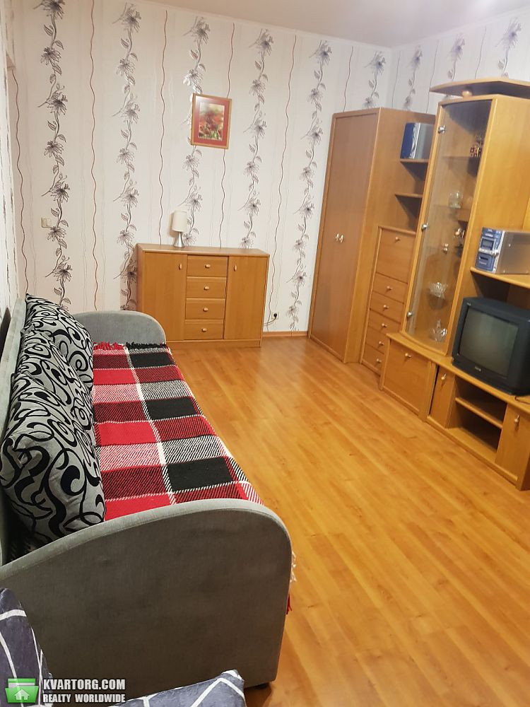Rent out 2-room apartment. Киев,  Симиренко — photo 5