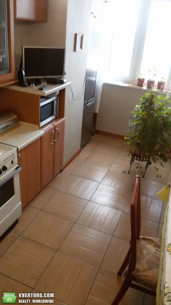 Rent out 3-room apartment. Киев,  Святошинский пер — photo 2