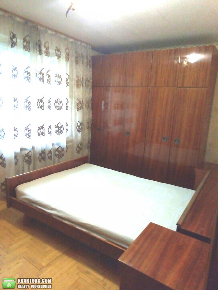 Rent out 2-room apartment. Киев, Петра Радченко — photo 4