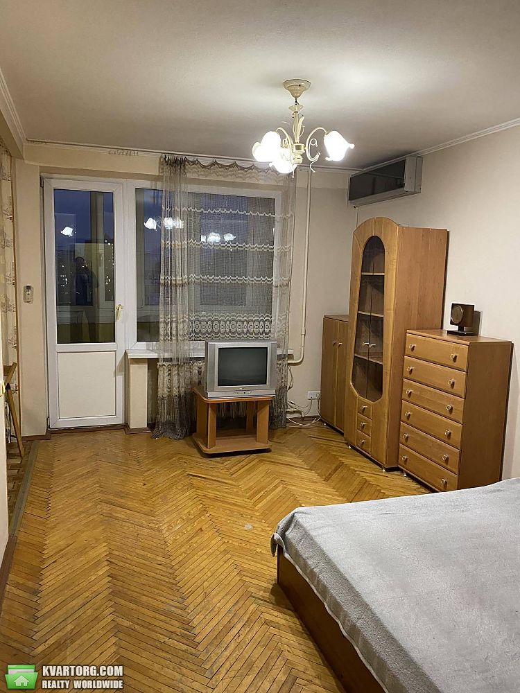 Rent out 1-room apartment. Киев, Березняковская — photo 2