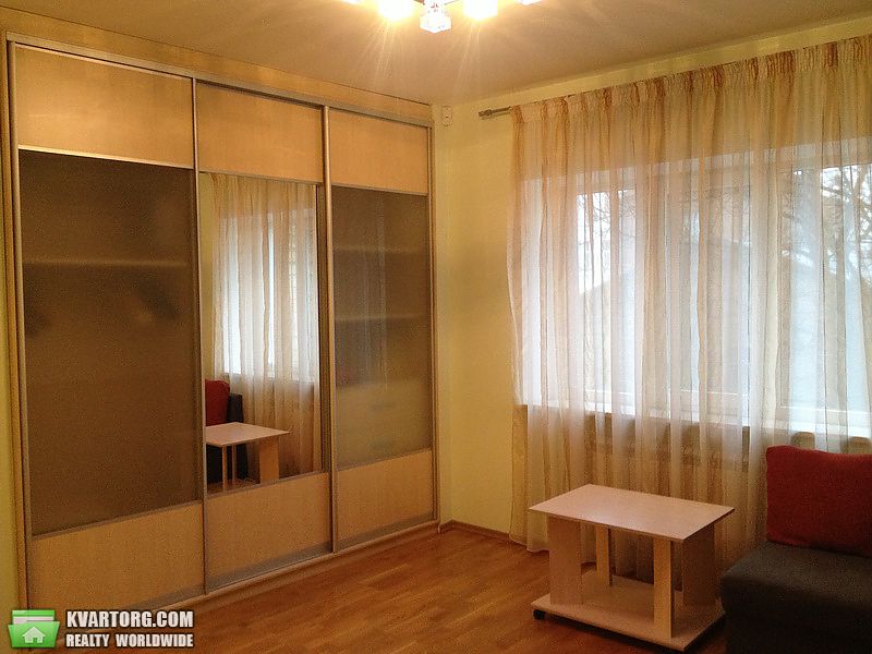 Sell 2-room apartment. Киев,  Богдана Хмельницкого — photo 2