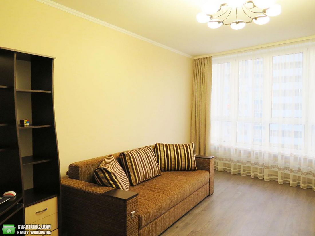 Rent out 2-room apartment. Киев, Сикорского — photo 1