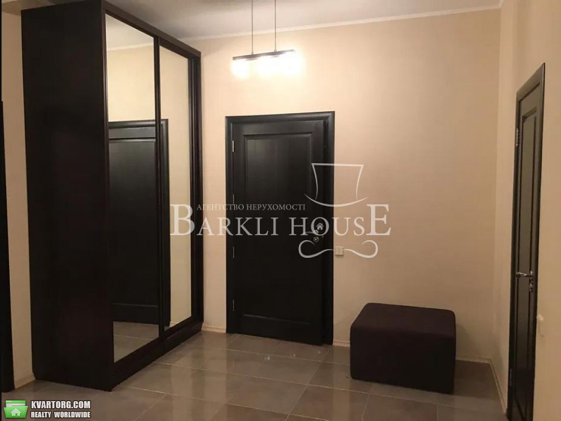 Rent out 2-room apartment. Киев,  Черновола — photo 10