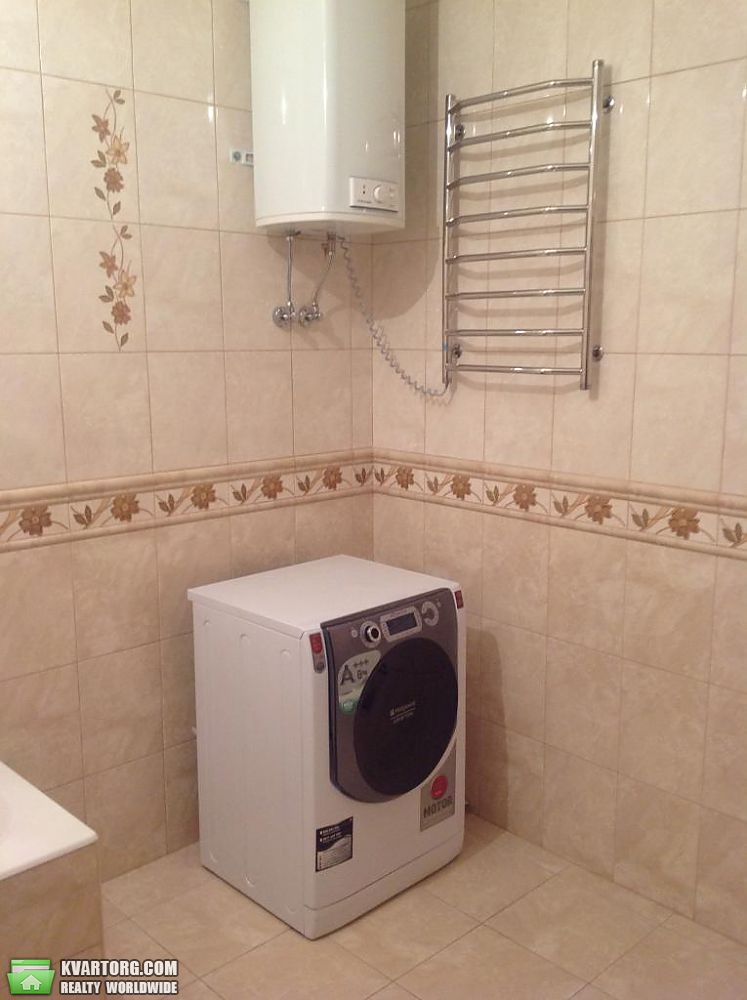 Rent out 3-room apartment. Киев,  Мельникова — photo 5