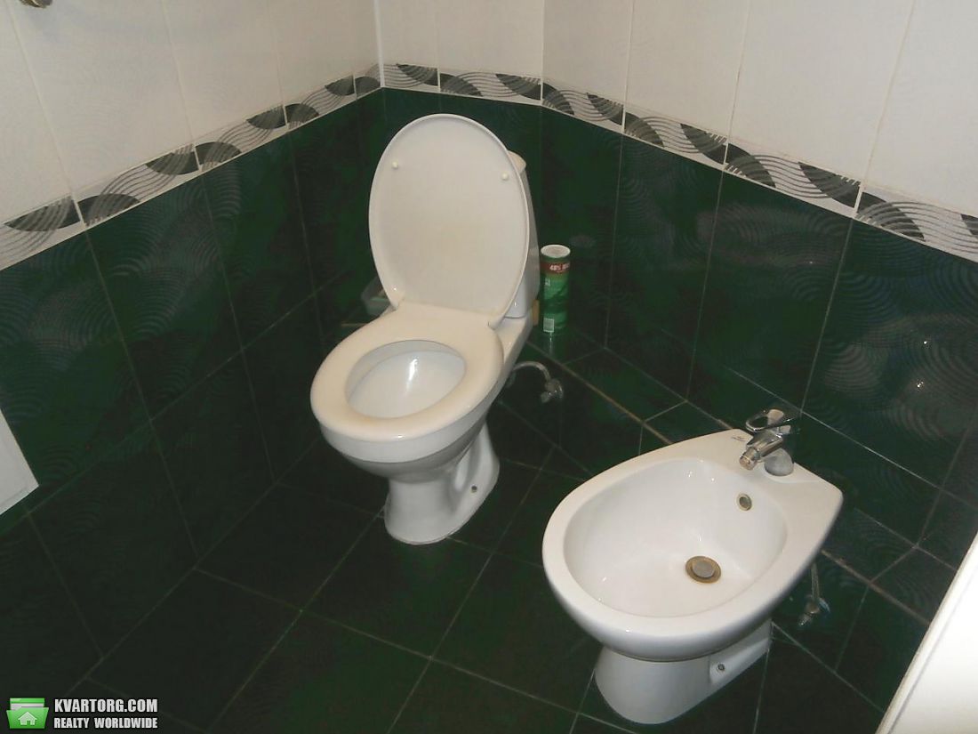 Rent out 2-room apartment. Киев,  Срибнокильская — photo 4