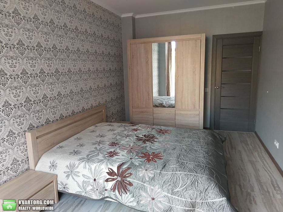 Rent out 3-room apartment. Киев, Регенераторна,4 — photo 6