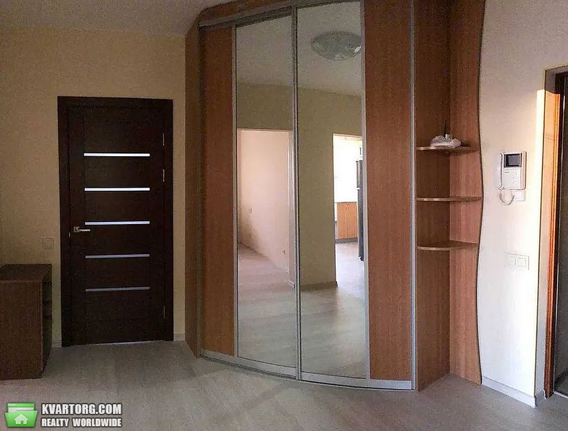 Rent out 2-room apartment. Киев,  Большая Китаевская — photo 8