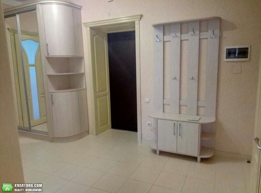 Rent out 2-room apartment. Одесса,  Солнечная — photo 4