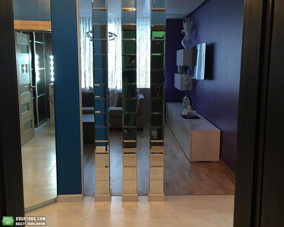 Rent out 2-room apartment. Киев,  Вышгородская — photo 4