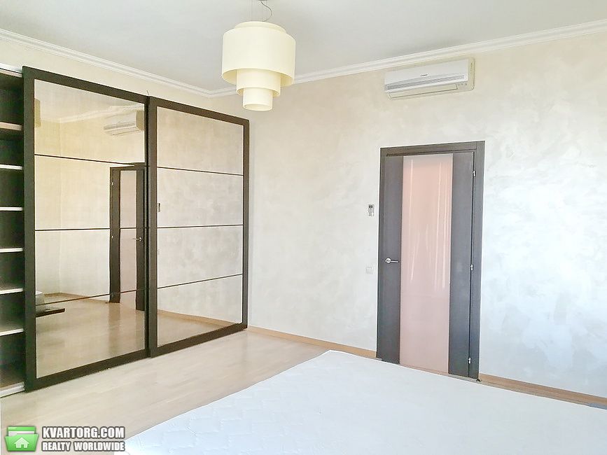 Rent out 4-room apartment. Киев, Зверинецкая — photo 2
