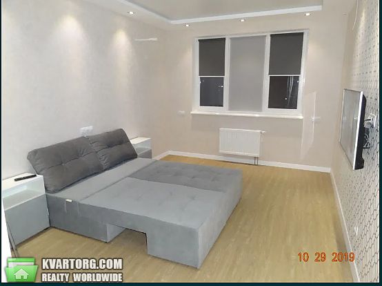 Rent out 2-room apartment. Киев, Аболмасова — photo 9