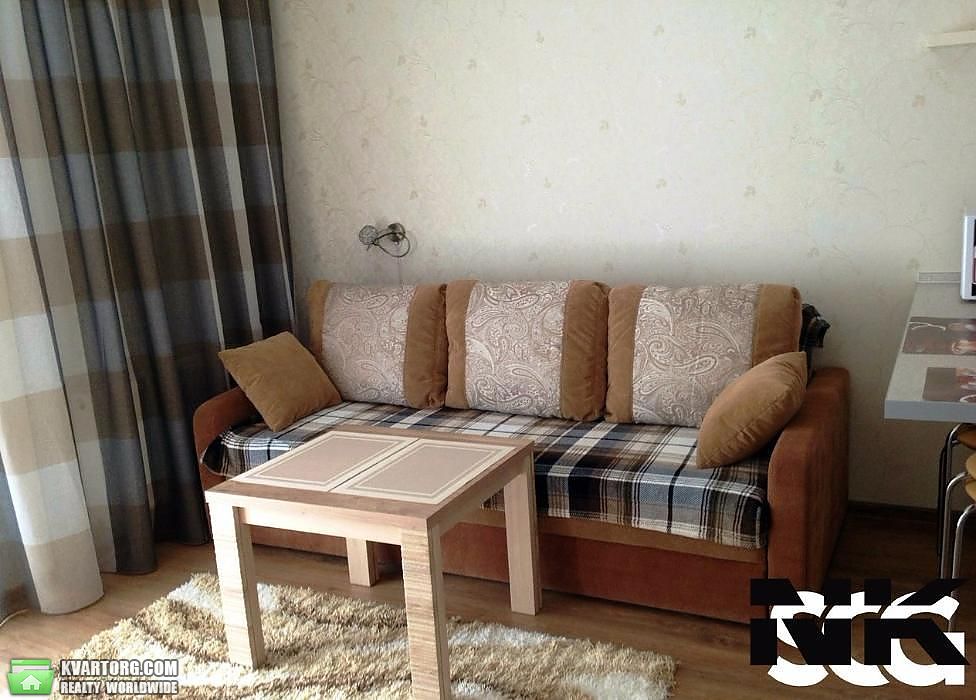 Rent out 1-room apartment. Киев, Регенераторная — photo 3