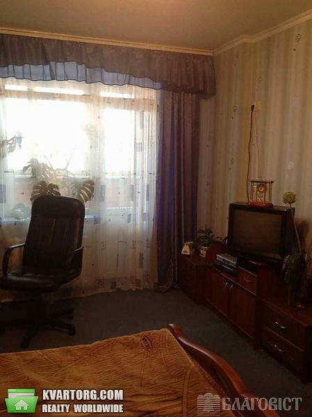 Sell 2-room apartment. Киев,  40-летия Октября просп — photo 2