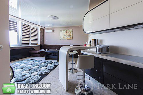 Sell 2-room apartment. Киев, Вишгородская — photo 1