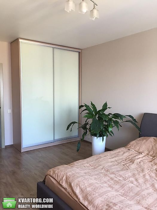 Rent out 2-room apartment. Киев,  Комбинатная — photo 3