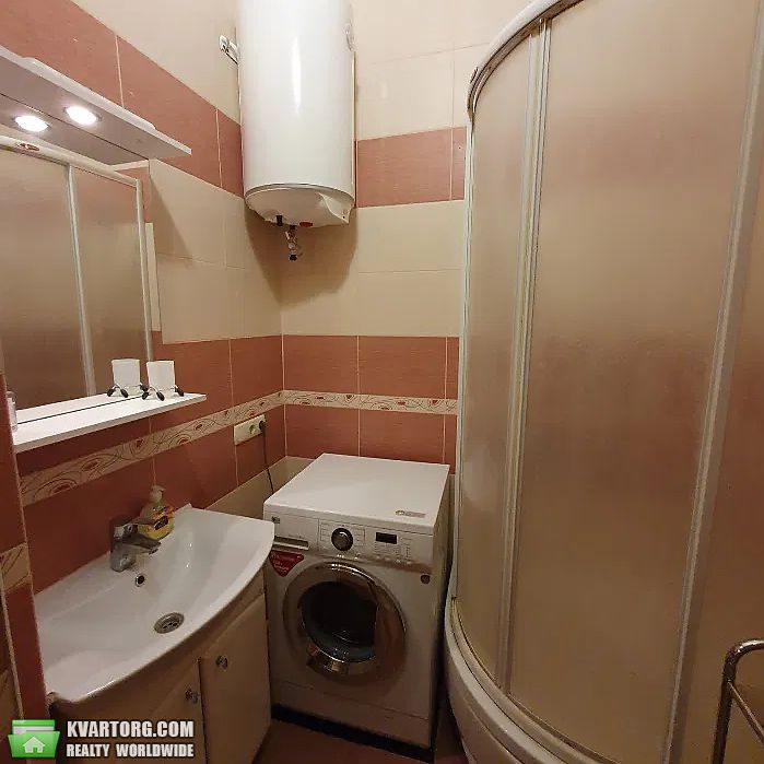 Rent out 2-room apartment. Киев,  Институтская — photo 9