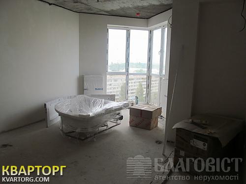 Sell 3-room apartment. Киев,  Соломенская — photo 1