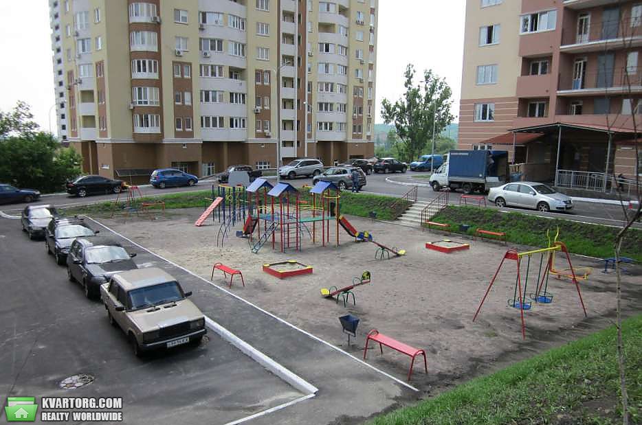 Sell 3-room apartment. Киев,  Моторный пер — photo 1