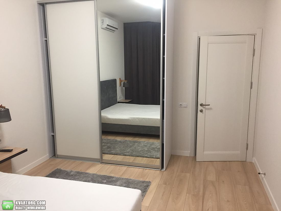 Rent out 1-room apartment. Киев,  Саперное поле — photo 1