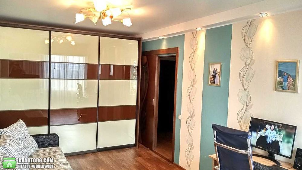 Sell 1-room apartment. Киев,  Петропавловская — photo 2
