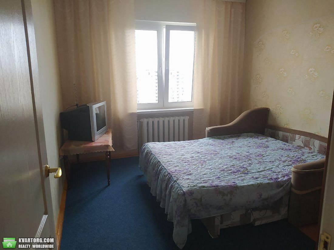 Rent out 2-room apartment. Киев,  Милославская — photo 8