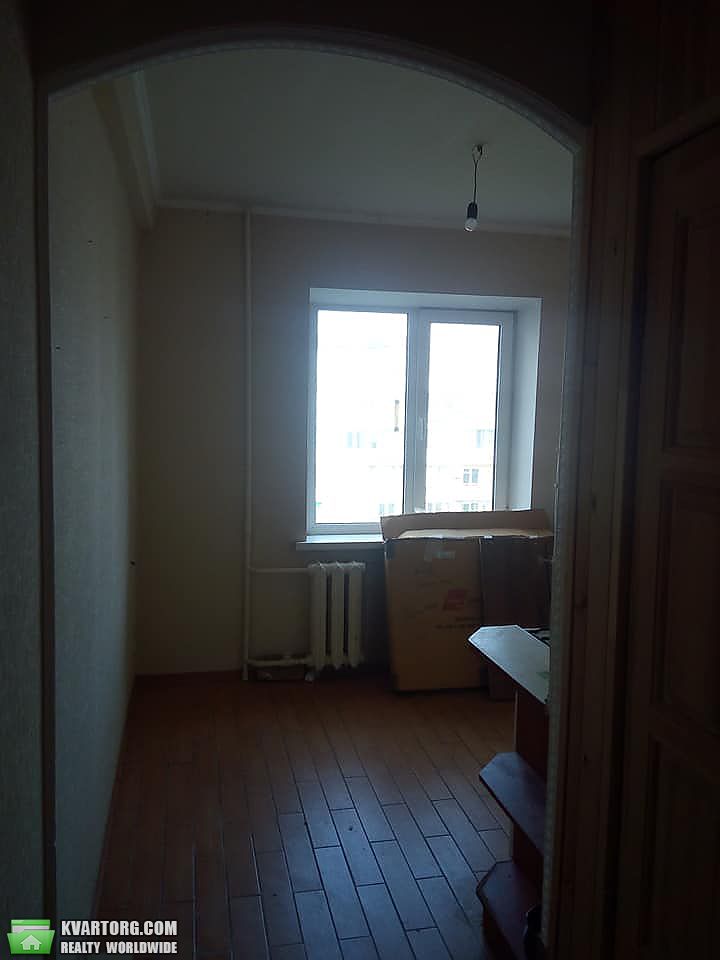 Rent out 2-room apartment. Киев, Энтузиастов ул. — photo 6
