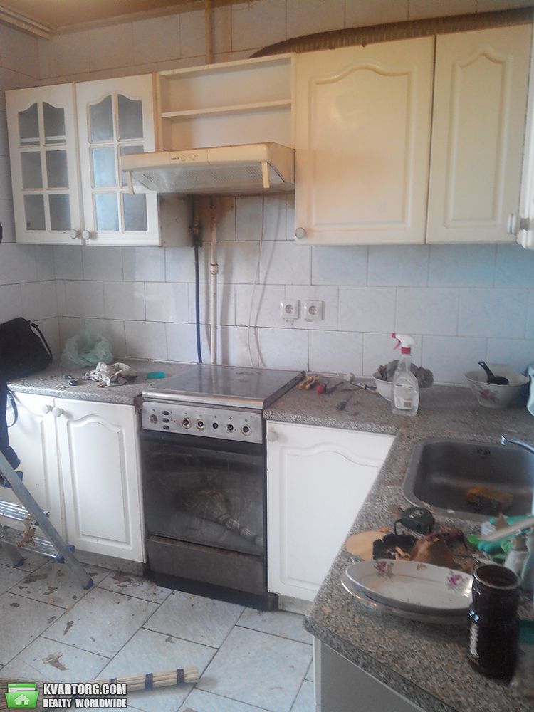 Rent out 3-room apartment. Киев,  Бучмы — photo 1
