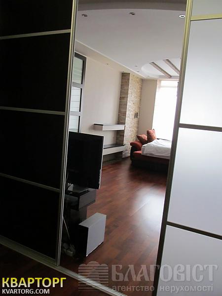 Sell 1-room apartment. Киев,  Жилянская — photo 8