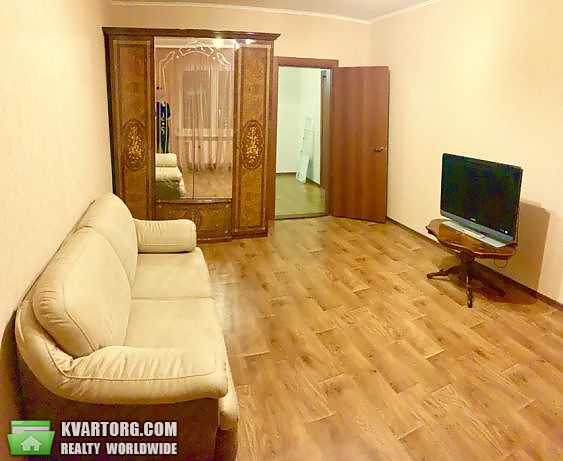 Rent out 2-room apartment. Киев, Данченко Сергея — photo 1