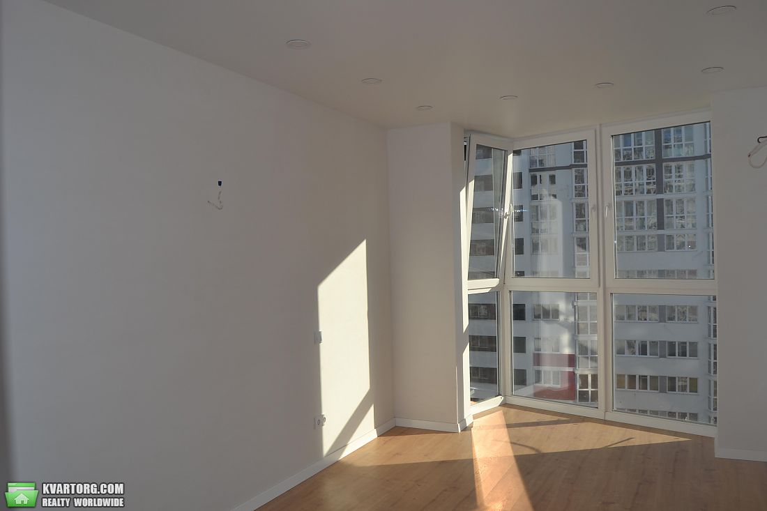 Sell 1-room apartment. Киев,  Драгоманова — photo 2