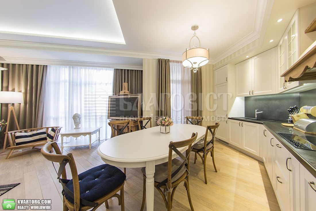 Rent out 3-room apartment. Киев,  Саперное поле — photo 1