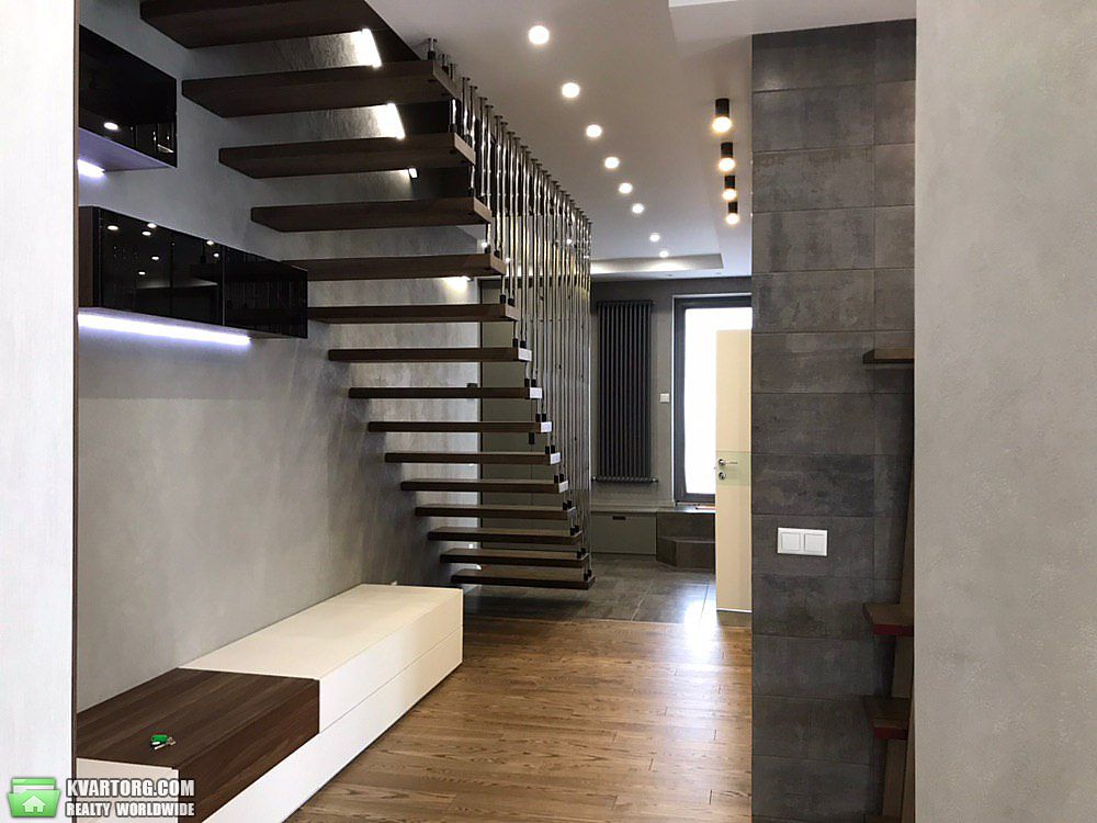Rent out 5-room apartment. Киев, Драгомирова ул. — photo 2