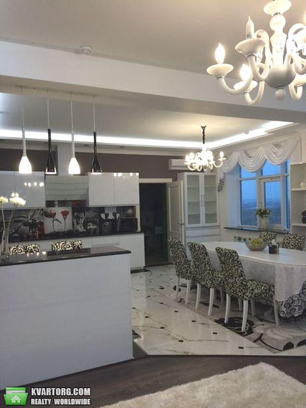 Rent out 3-room apartment. Киев,  Днепровская наб — photo 4
