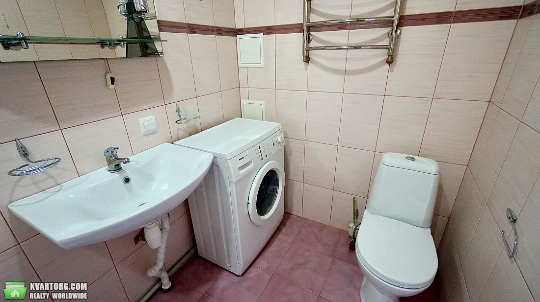 Rent out 2-room apartment. Чернигов, Проспект Победы — photo 9