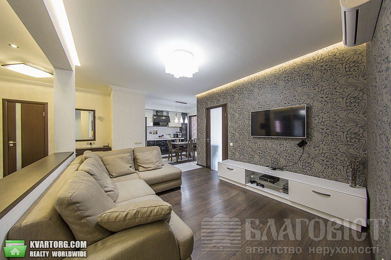 Sell 3-room apartment. Киев,  Эрнста — photo 1