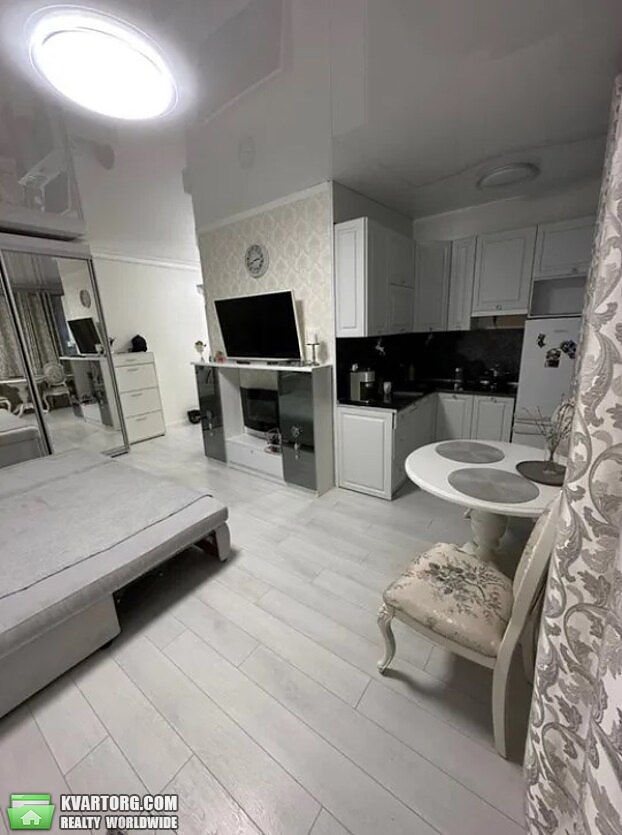 Rent out 1-room apartment. Киев, Алмазова — photo 2
