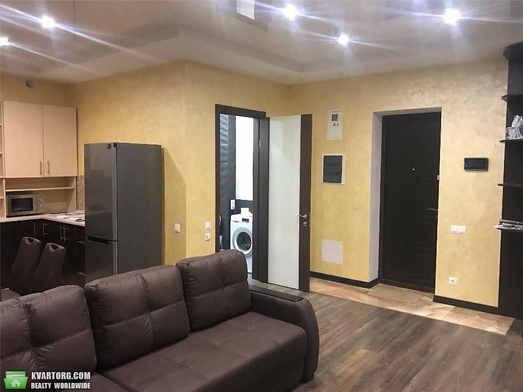 Rent out 3-room apartment. Киев, Бажова — photo 3